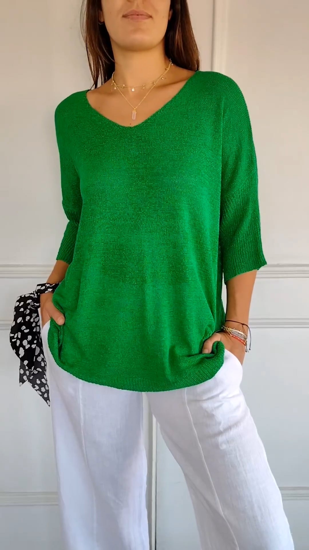 Anna - V-neck knit top