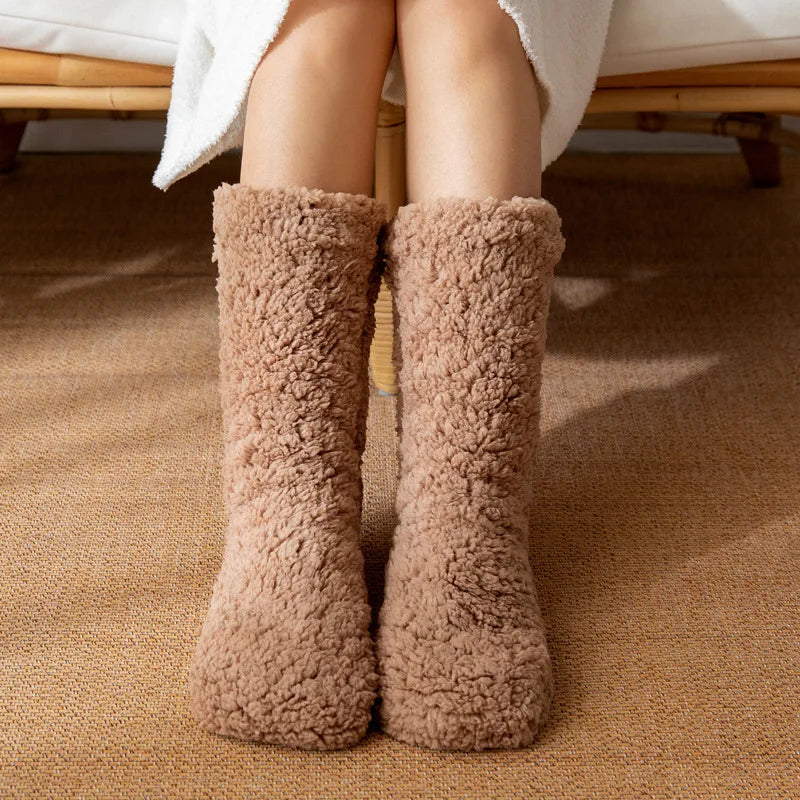 Melina Fuzzy Socks