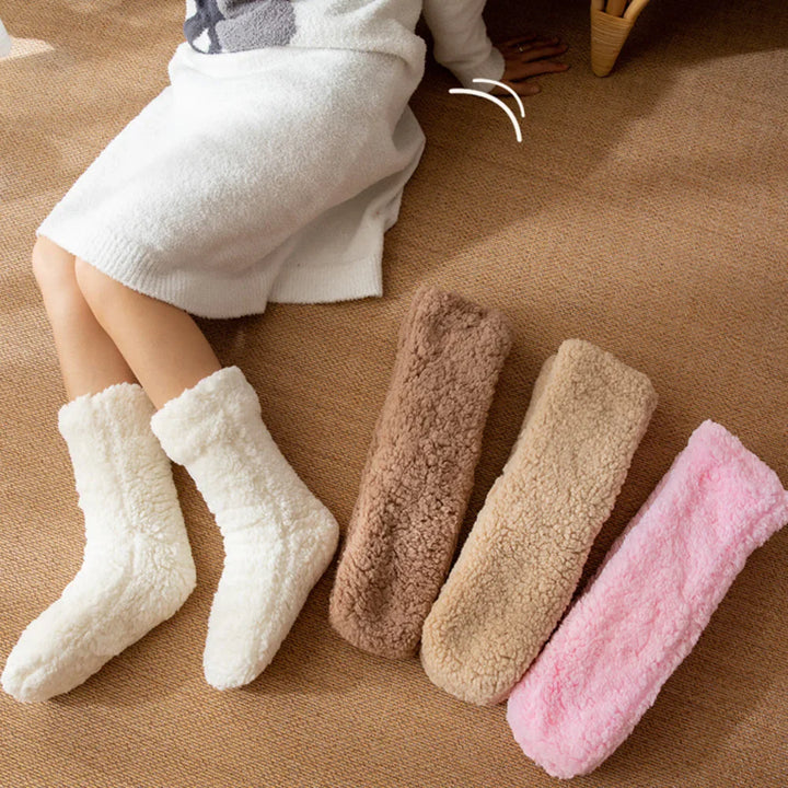 Melina Fuzzy Socks