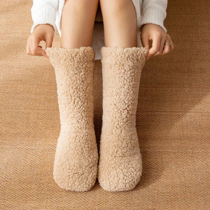 Melina Fuzzy Socks